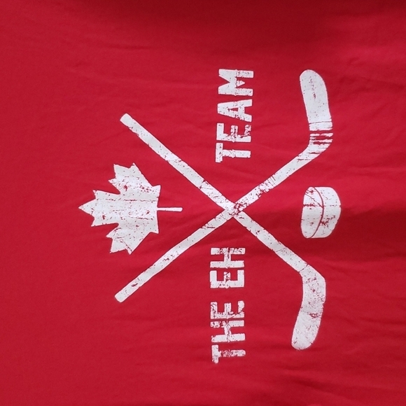 Hockey graphic tee shirt, Canadian, red white, men's size XL - Picture 2 of 4